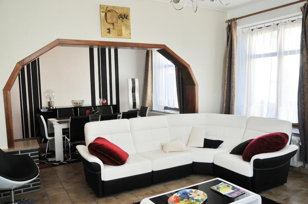 Gite Stone Lodge Bourcy Zewnętrze zdjęcie