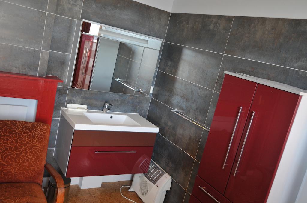 Gite Stone Lodge Bourcy Pokój zdjęcie